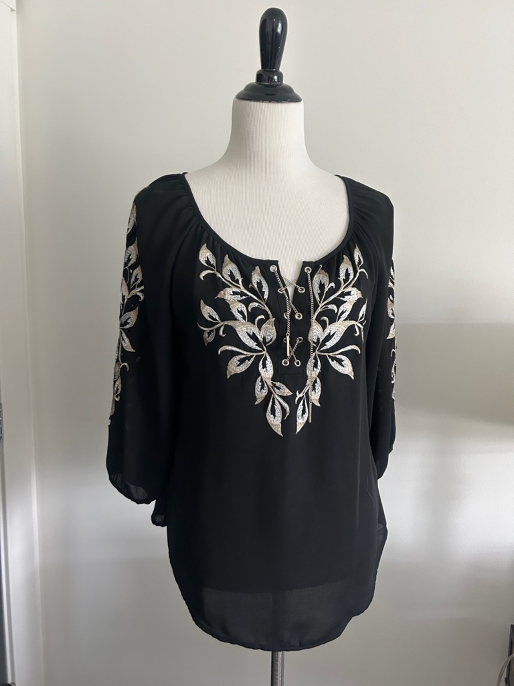 White House Black market S Black Embroidered V-Neck Peasant Blouse
